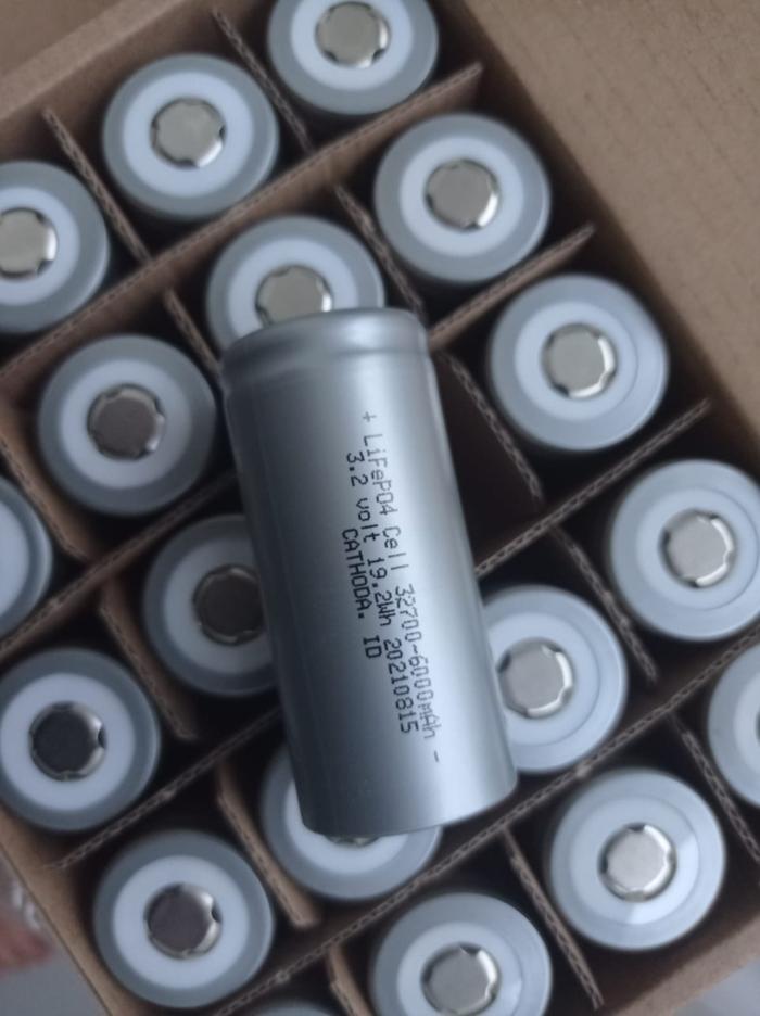 Gambar Baterai 32700 6 AH brand New Fresh Grade A - flat top dari toekangbaterai undefined Tokopedia