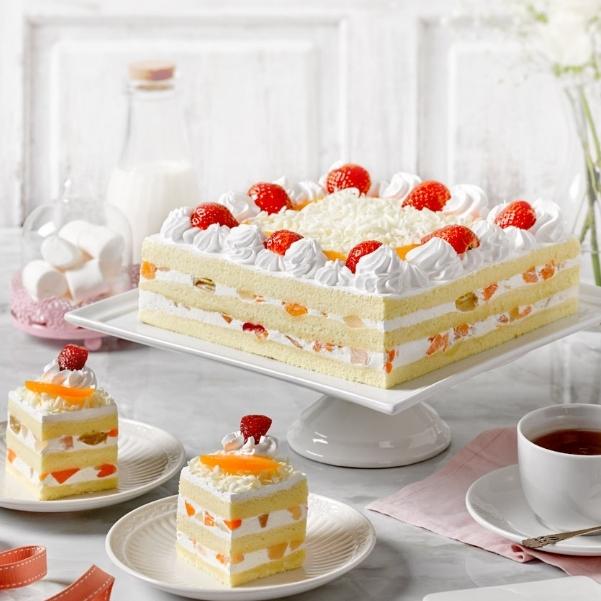 Gambar Chantily Birthday Cake / Kue Ulang Tahun / Fruit Cake - Bulat 16 cm dari harapan jayashop hampers undefined Tokopedia