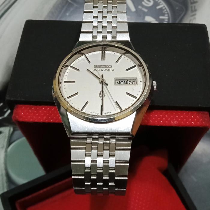 ✨SEIKO✨KING 厚 QUARTZ✨KQ✨デイデイト✨クオーツ✨腕時計✨