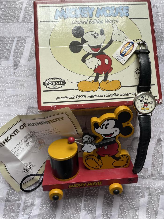 PRELOVED Fossil Mickey Limited Edition 