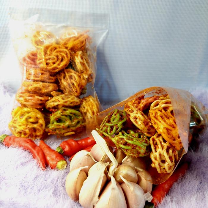 Gambar Kerupuk Seblak Bantet / Bantat khas Mojokerto - Kribo, Extra Pedas dari mojoknit undefined 5 Tokopedia