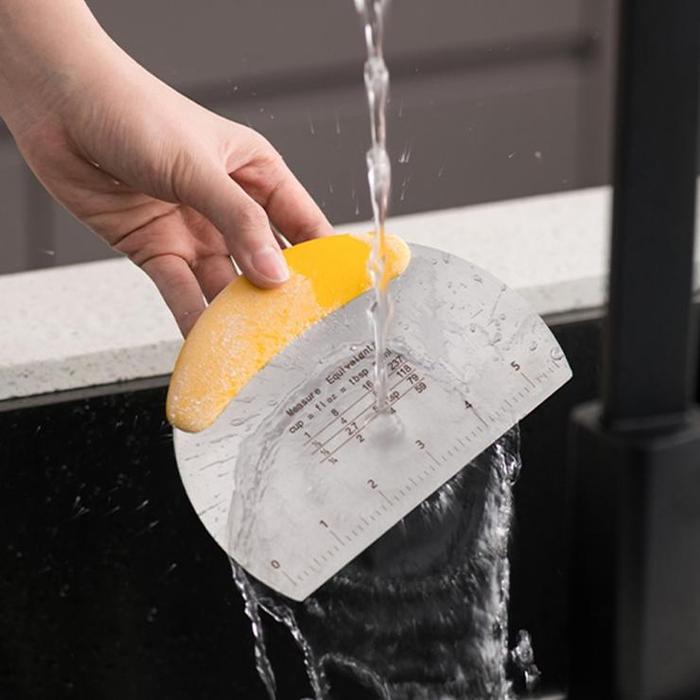 Gambar Alat Masak Baking Kue Roti Silikon • Dough Cutter • Baking Mat Silikon • Spatula Knife - Kuning - Dough Cutter dari KKOOM Indonesia undefined Tokopedia