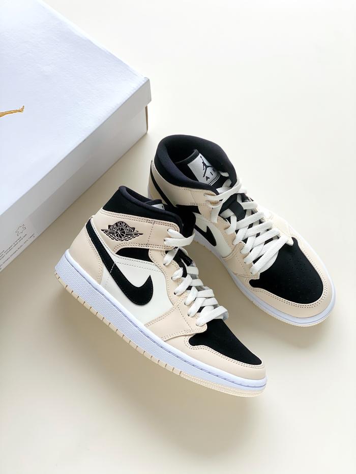 Mid Low Top Aj AIR JORDAN LOW BRED TOE(HIGH MID CHICAGO BLACK