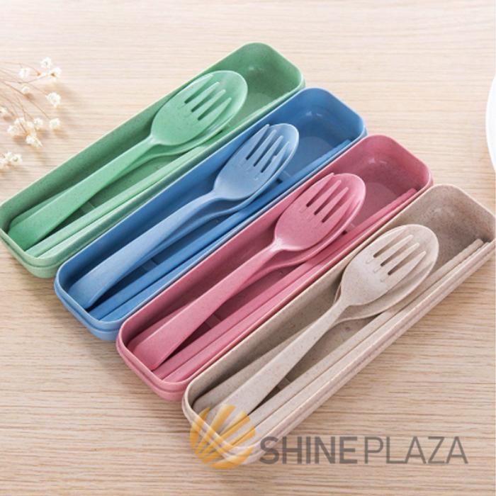 Gambar Alat Makan Set Garpu Sumpit Sendok 3 in 1 Bahan Jerami Portable - Pink dari Shine Plaza undefined Tokopedia