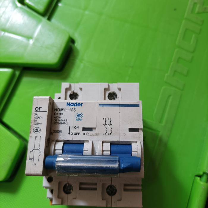 MCB 2P Nader DC 80v 100A AC 400v with Alarm