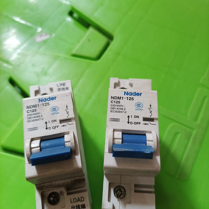 MCB DC Nader 125A DC 80Vdc AC 220
