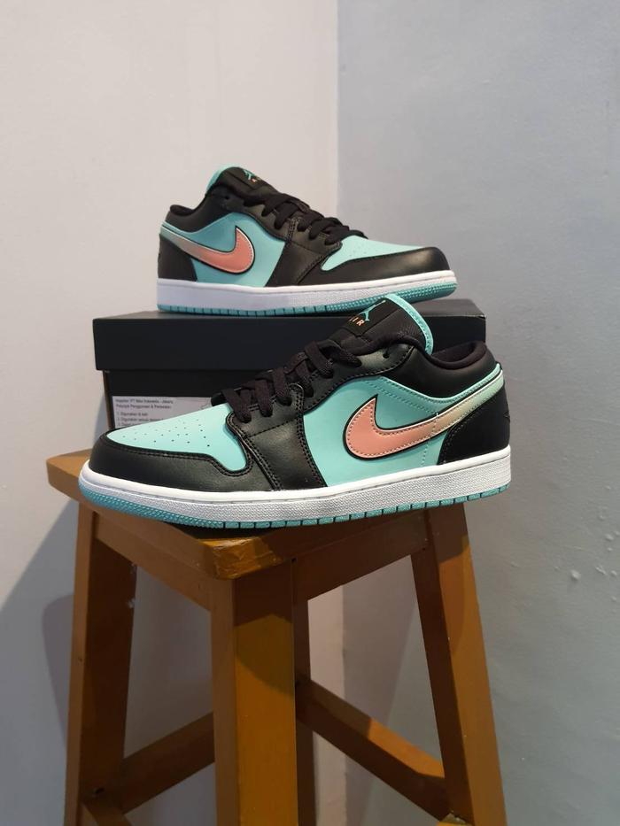 Jual AIR JORDAN LOW TROPICAL TWIST AUTHENTIC 100% Kota