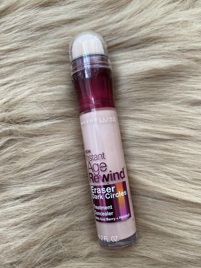 Gambar maybelline age rewind concealer - Light dari La Peau Store undefined Tokopedia