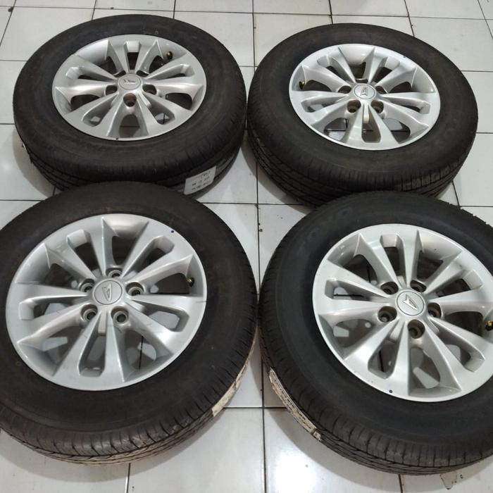 Gambar Velg pelek mobil second original Daihatsu Terios ring 16 ban Toyo dari Tendean Racing wheell undefined Tokopedia