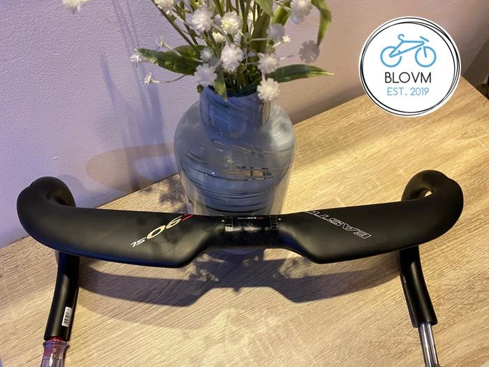 Gambar Dropbar Carbon Sepeda Roadbike EC90 compact full carbon - MODEL 2, 40cm dari BLOVM Bike 1 undefined Tokopedia