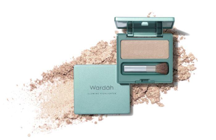 Gambar Wardah Exclusive Glowing Highlighter dari Yuri Cosmetics Pasar Atum Lantai 1 Tahap V No 1030-1032 Sby undefined Tokopedia