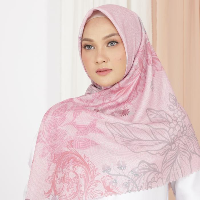 Gambar Salaya | Hijab Segi Empat Superfine Voal - PINK, ORI 120X120 dari THE NOVELLA SCARF undefined Tokopedia
