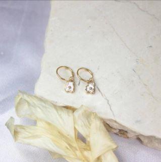 Gambar KEYKANA Jewelry 14K Italy Gold - Anting Anak Pearl (MOP) Emas Italy - Anting Bulat dari Keykana Jewelry undefined Tokopedia