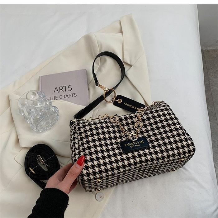 Gambar TAS SHOULDER BAG TALI KULIT COMBI RANTAI IMPORT KANVAS WANITA TERBARU - Black dari Tasmurah Ok New Generation undefined Tokopedia