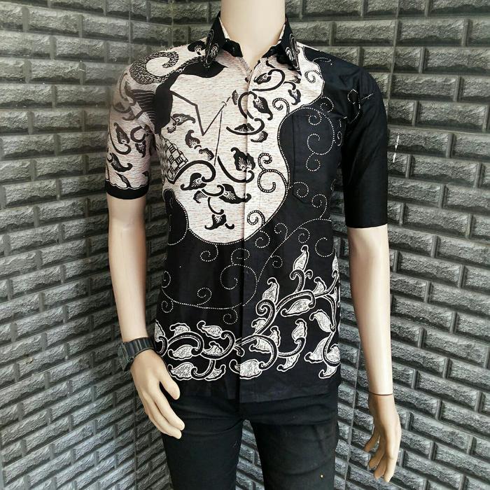 Gambar kemeja batik lengan pendek pria baju batik pria hem batik pria modern - motif w pundak, M dari YAMA COLECTION undefined Tokopedia