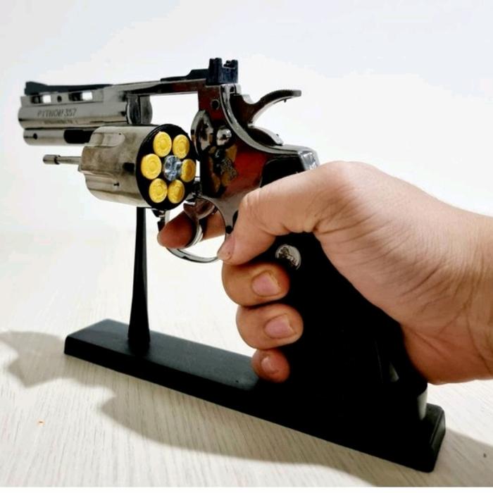 Gambar korek gas pistol besi Lighter revolver phyton mancis metal gun replika - revolver 24cm dari REIN FESTUS SHOP undefined Tokopedia