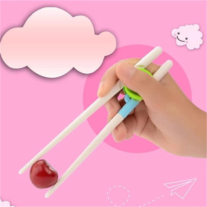 Gambar Sumpit Belajar Anak / Children Training Chopsticks - Hijau dari Aurel Babyshop undefined Tokopedia