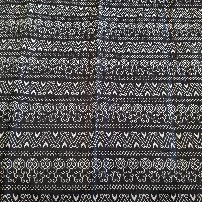 Gambar kain batik monokrom motif semut songket Asmat ckr musana batik - batik semut dari Musana Batik Pekalongan undefined Tokopedia