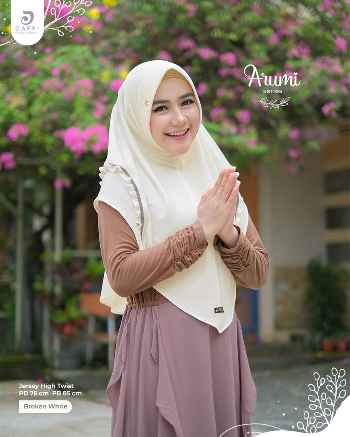 Gambar JILBAB INSTAN ARUMI BRAND ORI DAFFI BAHAN JERSEY HIGH TWIST PREMIUM - Broken White dari Anjani Store Trenggalek undefined Tokopedia