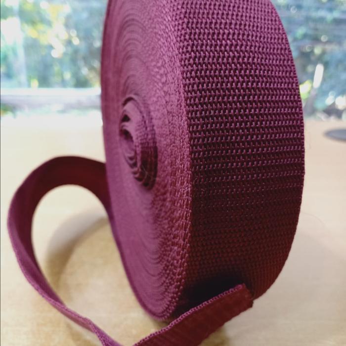 Gambar Tali Webbing Lebar 3,8cm Panjang 22 meter Nylon Semi Tubular - Webing Maron, P 25y x L3,8cm dari JayaGarmentAccesories undefined Tokopedia