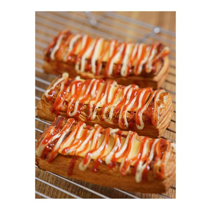 Gambar MINI SMOKED BEEF & CHEESE DANISH dari Animo Bakery undefined Tokopedia