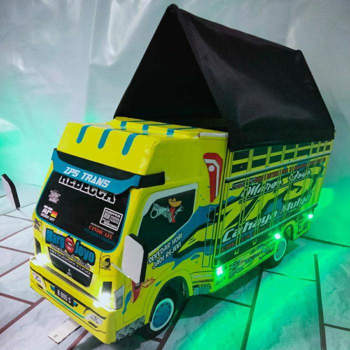 Gambar miniatur truk oleng jumbo+free terpal+free batre lampu - Margo Joyo dari AFminiatur undefined Tokopedia