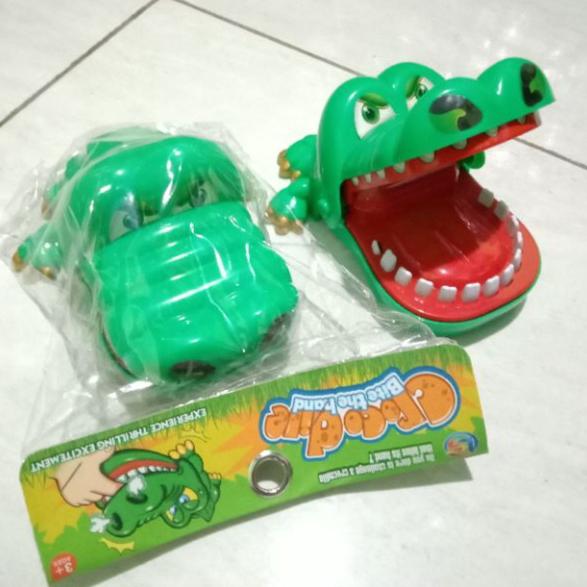 Gambar Mainan Buaya Gigit Jari tangan - Mainan Fenomenal Prank toy - KEMASAN PLASTIK dari Toys Fairy undefined Tokopedia