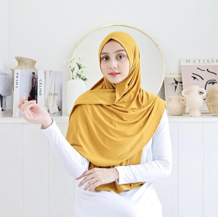 Gambar Pashmina instan kerudung pasmina Turki Jersey Jilbab panjang Premium - Mustard dari sabila_hijab.id undefined Tokopedia