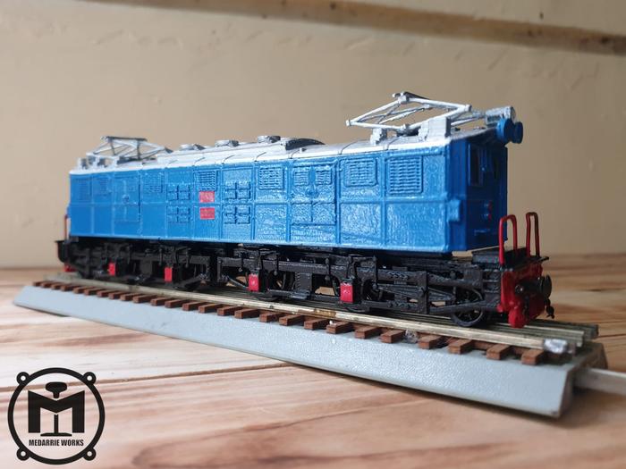 Gambar Miniatur Lokomotif Listrik ESS 3201 - Original Replica Autentic. - Biru dari Medarrie Works-id undefined Tokopedia