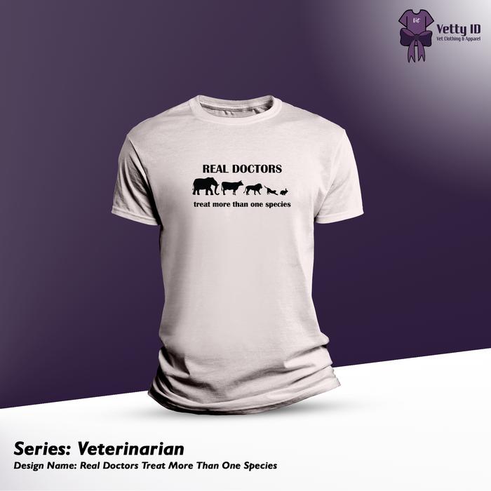 Gambar Kaos Dokter Hewan Seri Veterinarian: Real Doctors - Putih, L dari Vetty ID (Vet Clothing &amp; Apparel) undefined Tokopedia