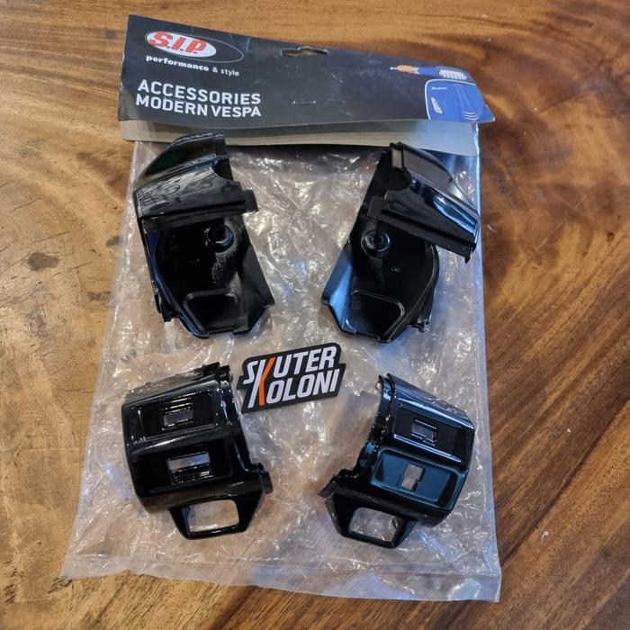 Gambar SIP Cover Holder Switch Saklar Set F & R Black Vespa Sprint Primavera - black glossy dari skuterkoloni undefined Tokopedia
