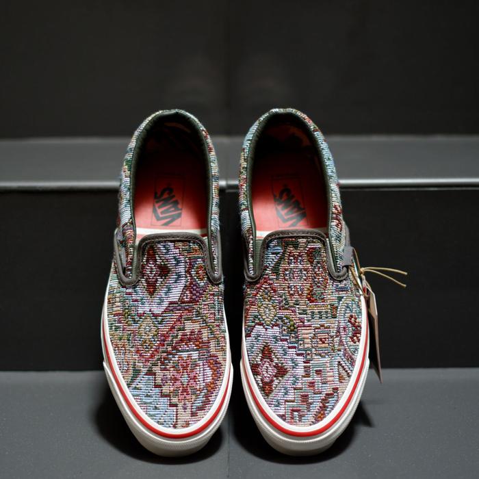 Jual VANS SLIP ON VAULT OG x NIGEL CABOURN CARPET - 44 - Kota 