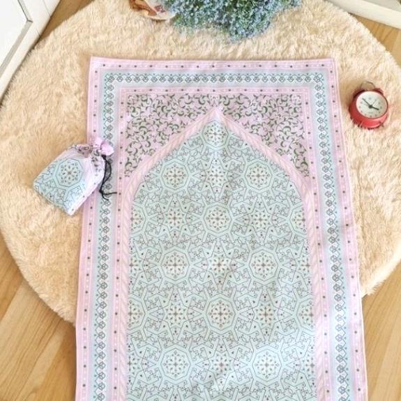 Gambar Sajadah Travel Bonus Tasbih - ungu muda dari Zaafirah Sajadah undefined Tokopedia