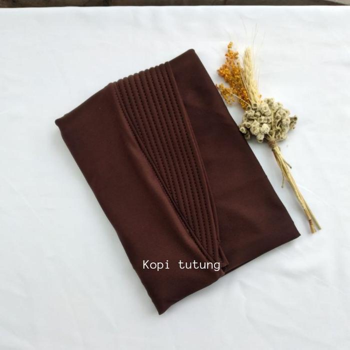 Gambar Jilbab Bergo Jersey Size L Hijab Instan Pad Bergo spandex Jersey Cantik Nyaman - PRAMUKA dari Rupha Style undefined Tokopedia
