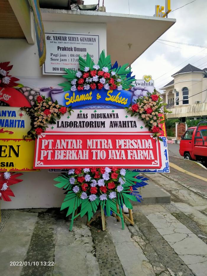 Gambar karangan bunga wonosobo dari karangan bunga adreena florist undefined Tokopedia