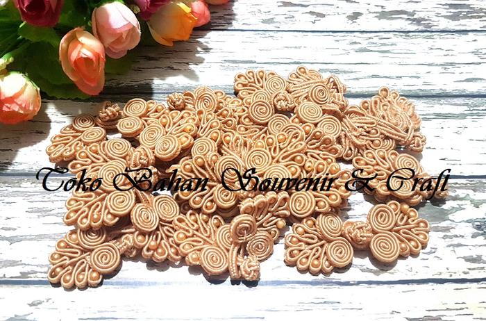 Gambar kancing shanghai - coklat susu dari TOKO BAHAN SOUVENIR & CRAFT undefined Tokopedia