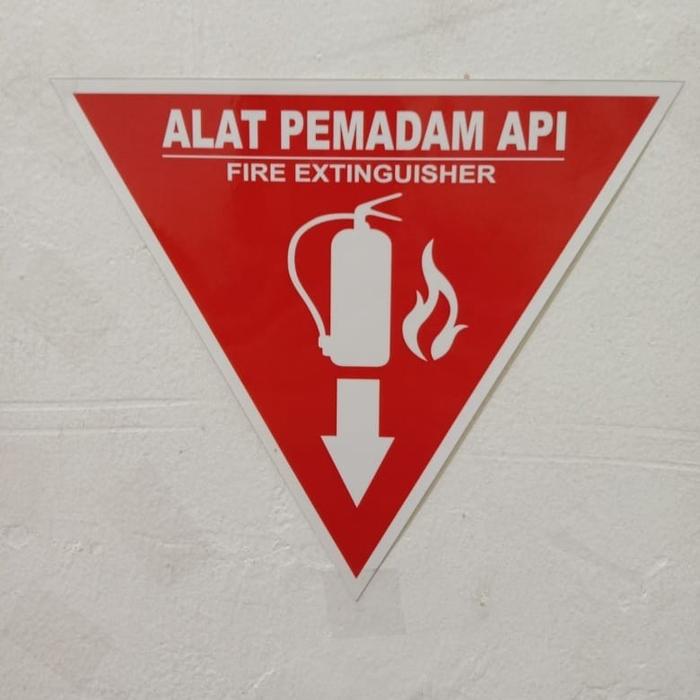 Gambar SIGN STICKER SEGITIGA APAR K3 RAMBU / STIKER SEGITIGA APAR - 30X30 dari Global Fire Safety undefined Tokopedia