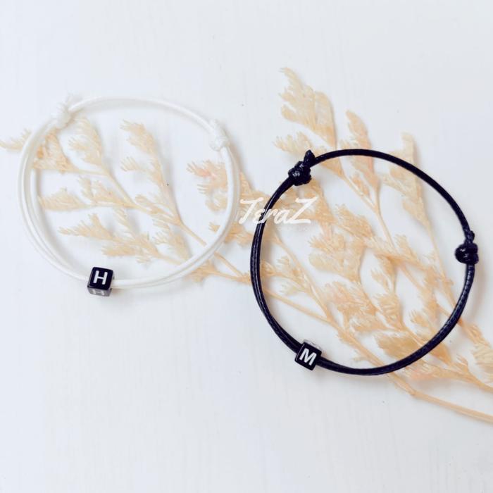 Gambar gelang custom nama atau inisial nama pria wanita - Putih, gelang nama dari Teraz Online Shop undefined Tokopedia