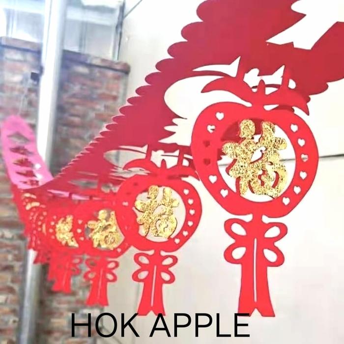Gambar Gantungan Garland Imlek Sincia Bludru HOK / FU Kombinasi Dekorasi - Hok Apple dari Heppily undefined Tokopedia