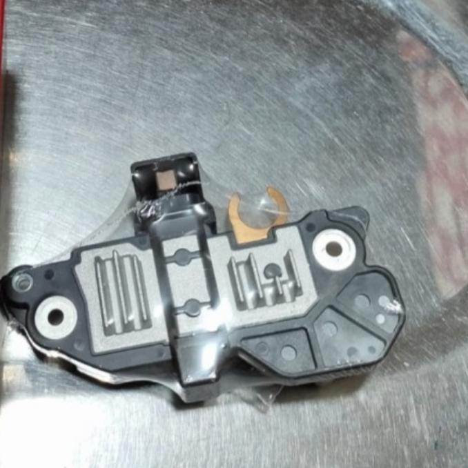 Gambar IC REGULATOR Alternator Usi Automotive Bosch BR28-N1 k5 24V 28V dari Timur Dinamo undefined Tokopedia