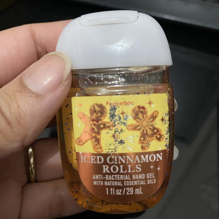 Gambar POCKETBAC / HAND SANITIZER 29ML BATH AND BODY WORKS - ICED CINNAMON R dari Kinny OLShop Jakarta undefined Tokopedia