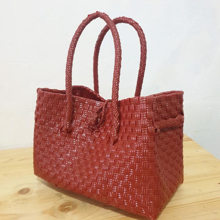 Gambar Jaly Petty M | Tas Anyaman Plastik - Merah dari Beebeeonlineshop undefined Tokopedia