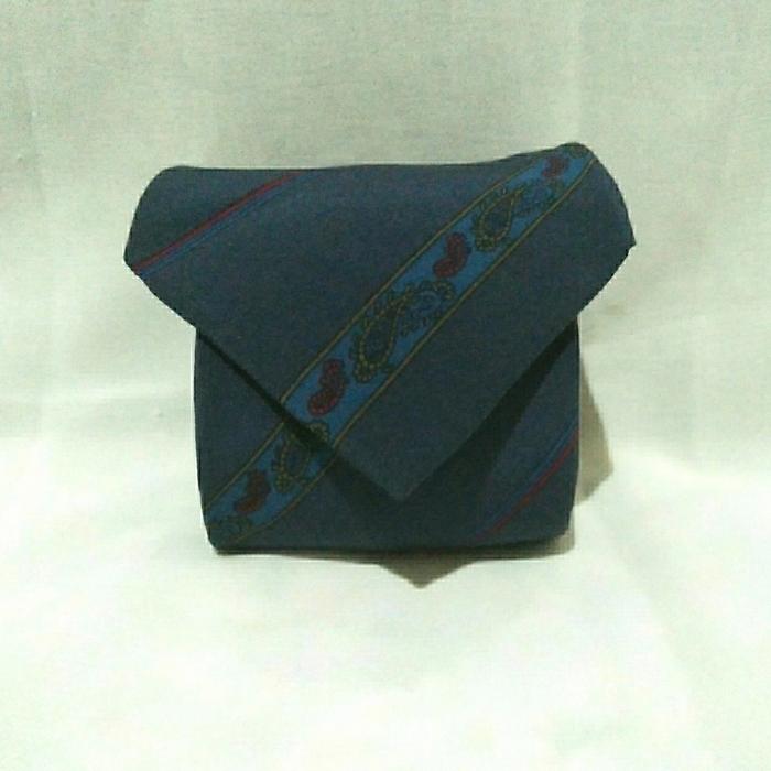 Gambar Dasi Branded Original Preloved/Dasi Panjang Pria/Silk Tie - Biru dari Sinshop jkt undefined Tokopedia
