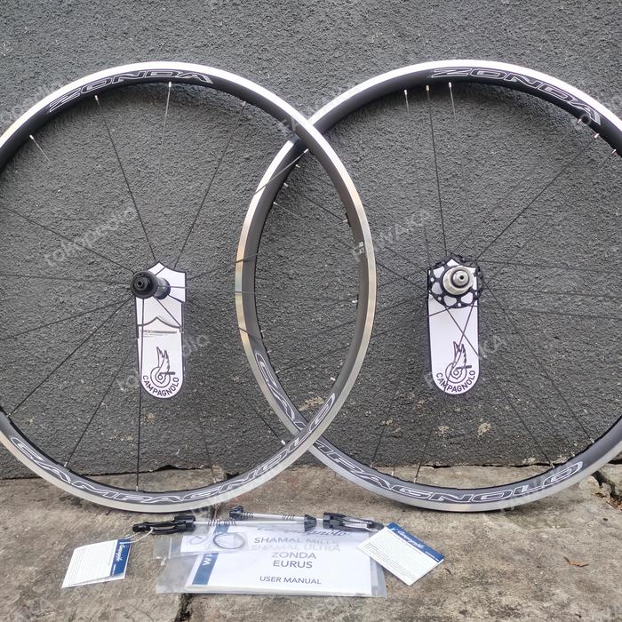 Bike Square Campagnolo Eurus Clincher Road Wheelset Campagnolo - Main Image