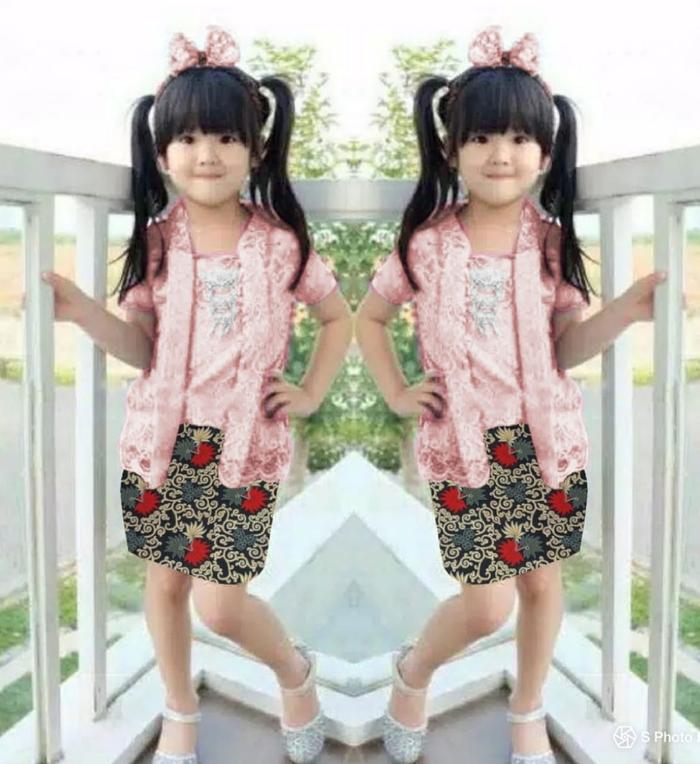 Gambar set kebaya anak perempuan usia 3 - 5 tahun FREE BANDO - Dusty dari cath_stock undefined Tokopedia