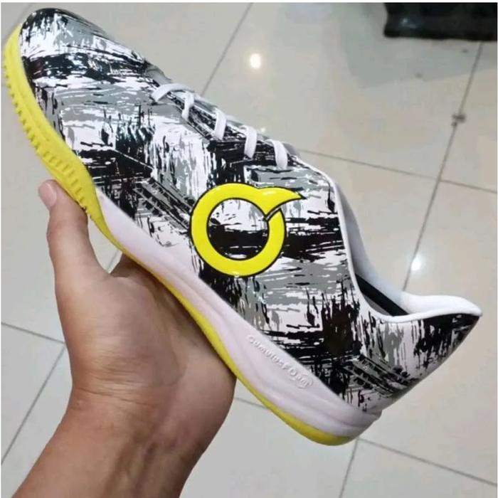 Gambar SEPATU FUTSAL ORTUSEIGHT JOGOSALA SHIVER ORTUS ORIGINAL TERBARU - WHITE GREY, 42 dari MISSPORT INDONESIA undefined Tokopedia