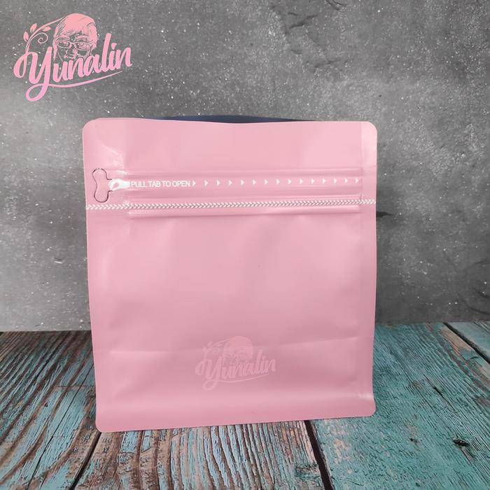 Gambar Kemasan Flat Bottom Zipper Persegi 150gr Pink Soft | Kemasan Coffee - TANPA VALVE dari Yunalin undefined Tokopedia