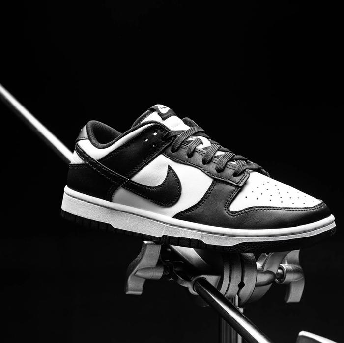 dunk low black white 38