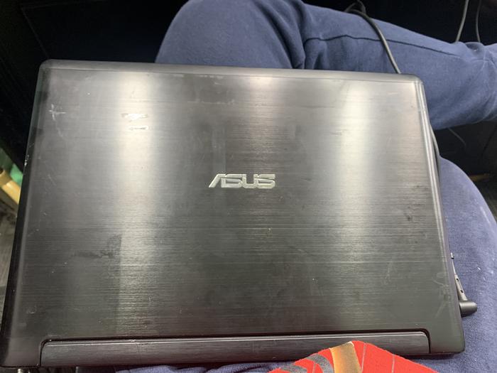 Gambar Laptop Asus Second Processor Intel core i5 gen 3(3337U), 8/256 GB dari PIRPONSEL FATMAWATI undefined Tokopedia
