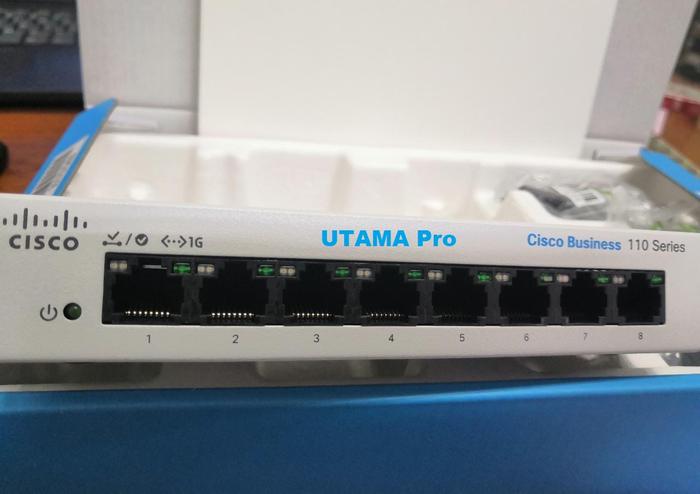 Wifi Router Cisco Business CBS110-8T-D Unmanaged Switch, 8